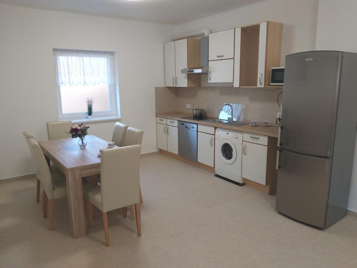 Apartment In Balatonlelle 40765 Екстериор снимка