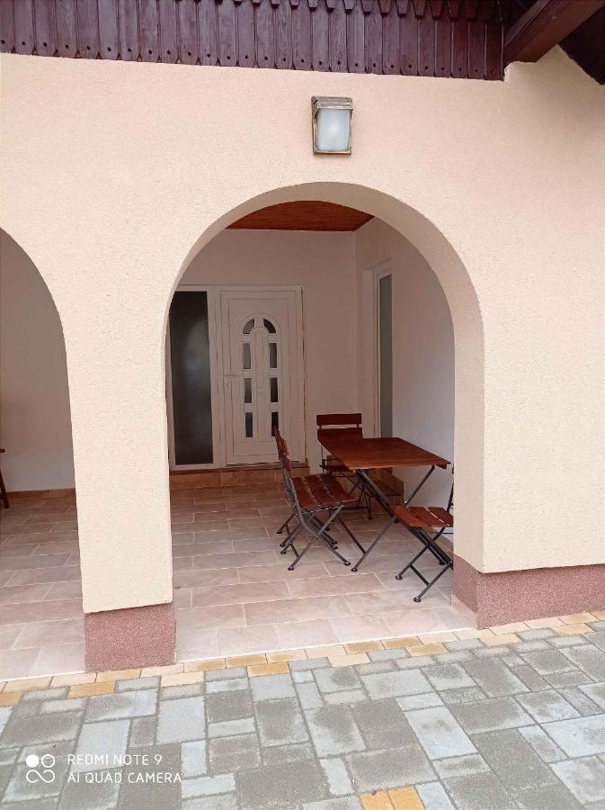 Apartment In Balatonlelle 40765 Екстериор снимка